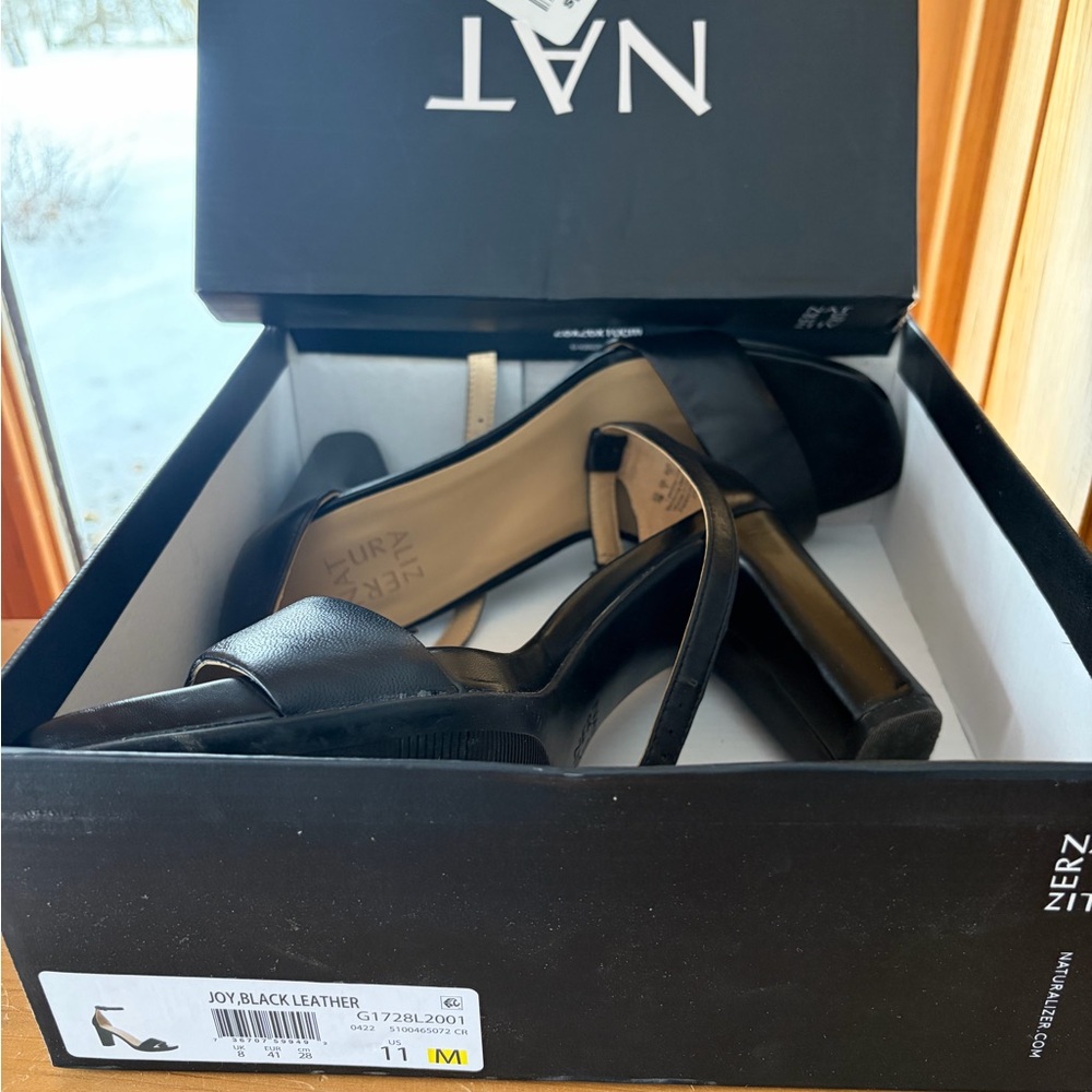 New Naturalizer Black Leather Women's Heels